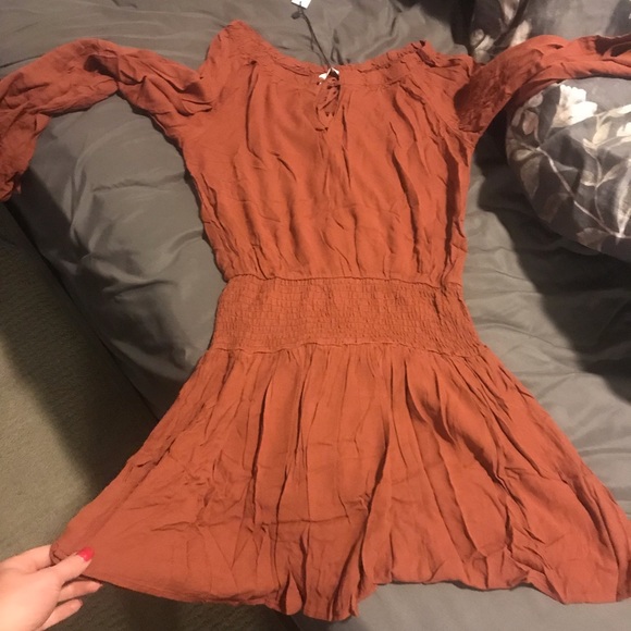 Rust off the shoulder dress - Picture 3 of 3